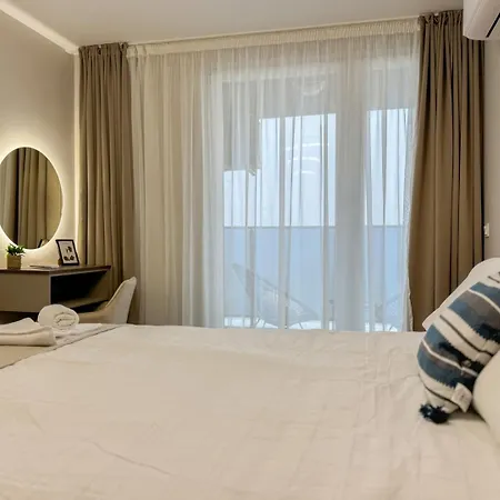 2bр In A Modern Complex Apartment *