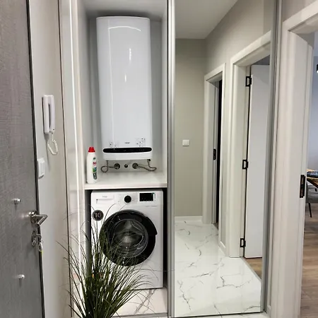 2bр In A Modern Complex